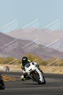 media/Feb-04-2023-SoCal Trackdays (Sat) [[8a776bf2c3]]/Turn 14 (115pm)/